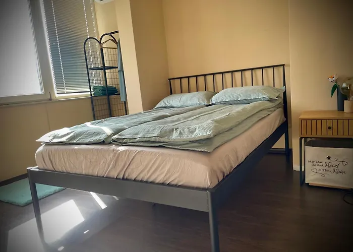 Cozy Apt Free Parking Wi-Fi Netflix