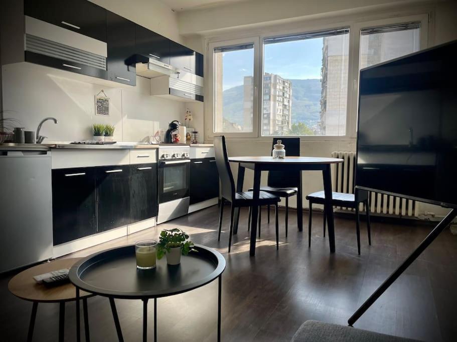 Apartment Cozy Free Parking Wi-fi Netflix *